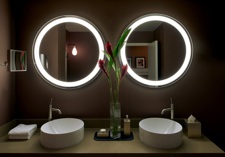 Bathroom 5, Kimpton HOTEL VINTAGE PORTLAND by IHG, Multnomah