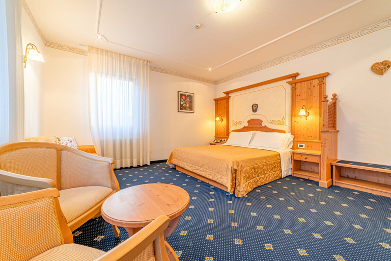 Bedroom 3, Pineta Pastry Hotel, Belluno
