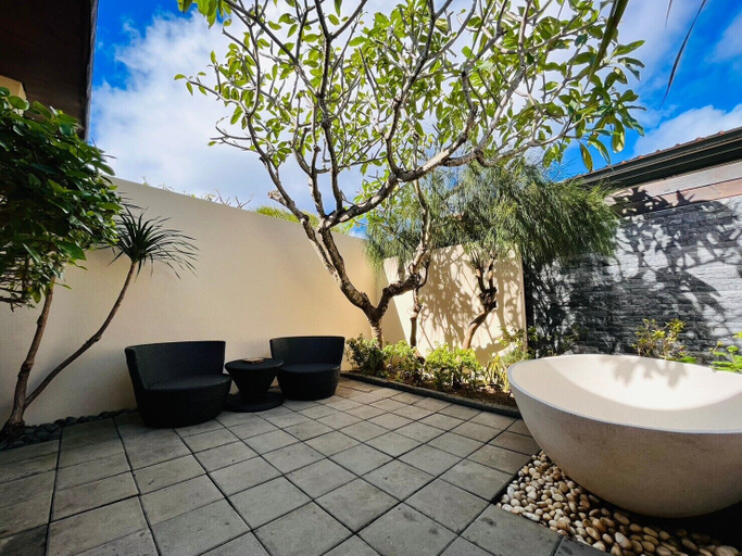 Bathroom 5, Pangola B&B, Pingtung