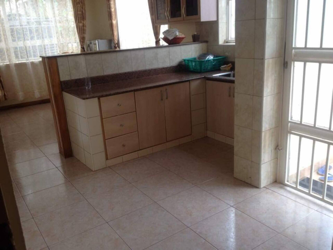 Bathroom 3, Captivating 3-Bed Villa, Busiiro