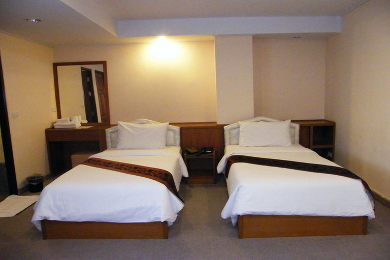 Bedroom 3, Grand Leo Hotel, Muang Sing Buri