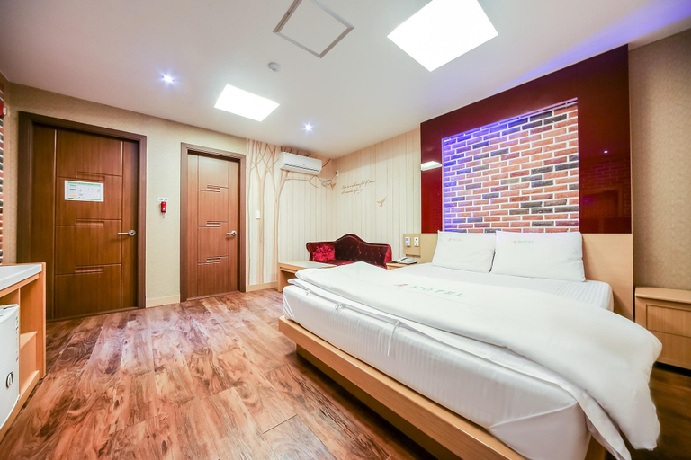 Bedroom 2, Gumi Okgye Soo, Gumi