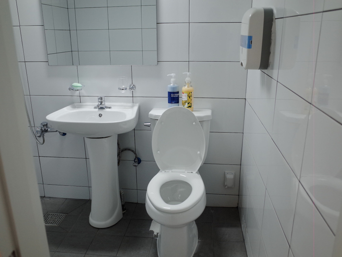 Bathroom 5, MUJU in GuestHouse - Hostel, Muju
