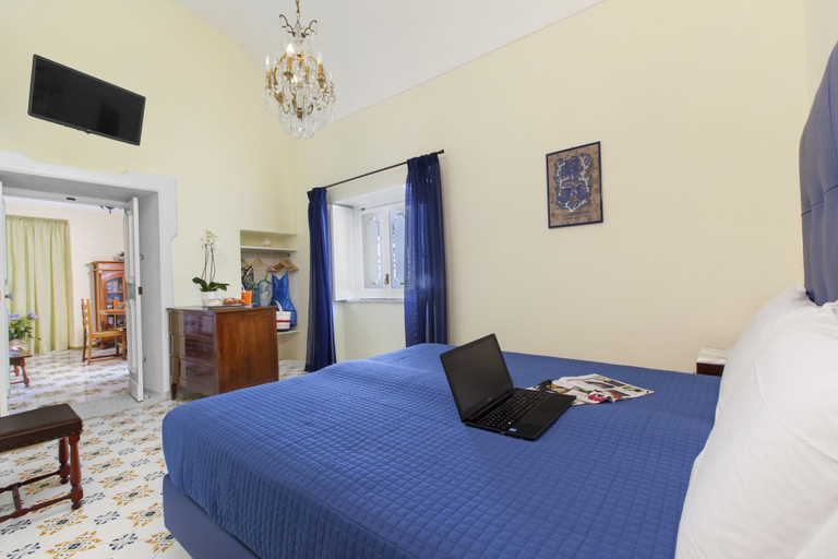 Bedroom 3, Torre Elisabetta, Napoli
