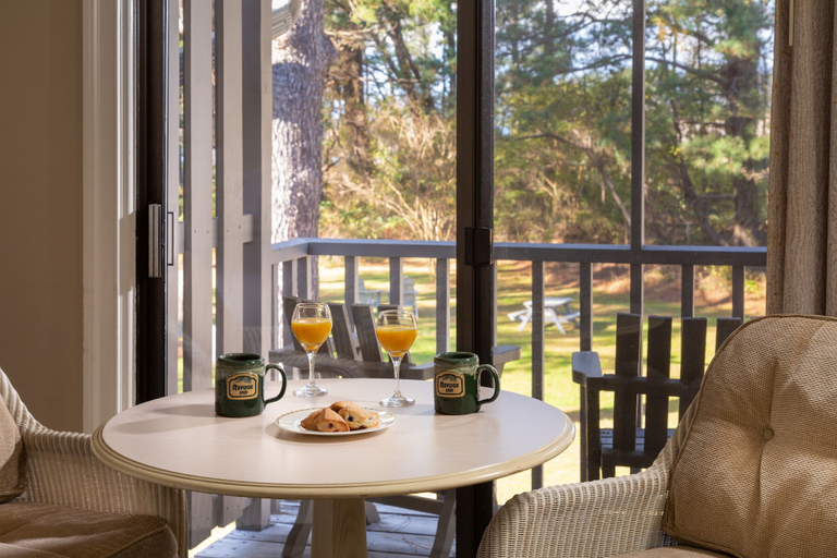 Others 5, Refuge Inn, Accomack