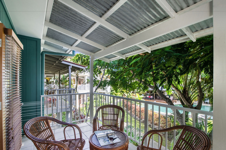 Exterior & Views 3