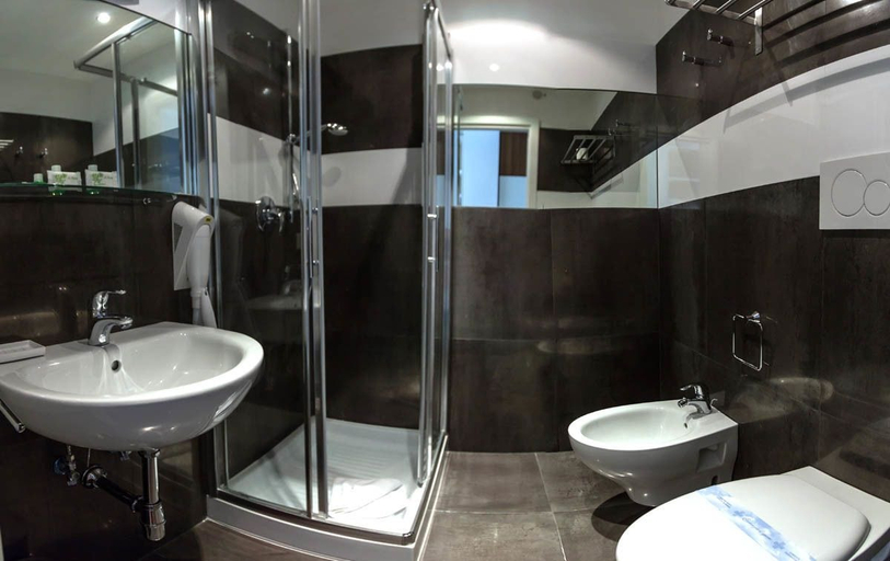 Bathroom 4, Relais Star of Trastevere, Roma