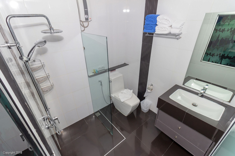 Bathroom 5, Modern Living Hotel, Phuket Island