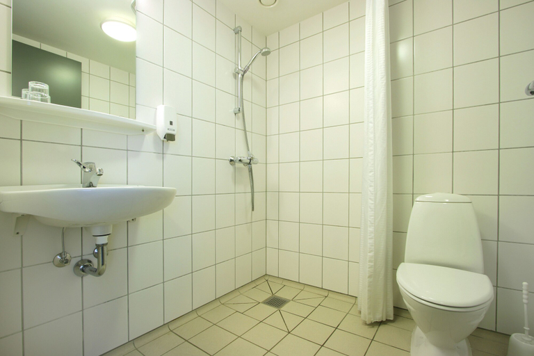 Bathroom 3, Vildbjerg Sports- & Kulturcenter, Herning