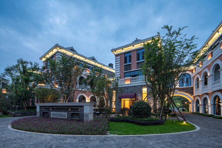 Exterior & Views 2, Hotel Indigo HEILONG LAKE by IHG, Meishan