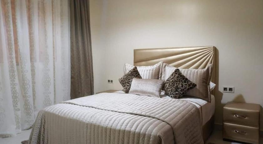 Bedroom 2, New Luxury Apartment, 3 Bed, 7Mins to Beach - Aida, Tanger-Assilah