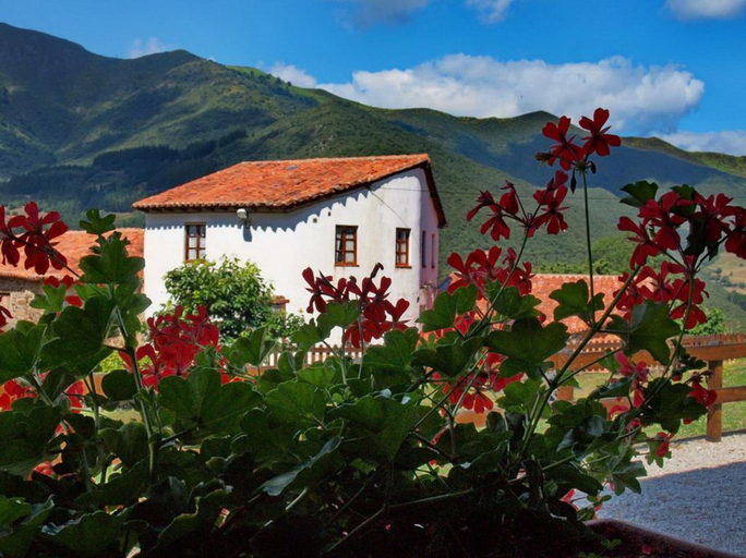 Exterior & Views 2, Viviendas Rurales Los Llares, Cantabria