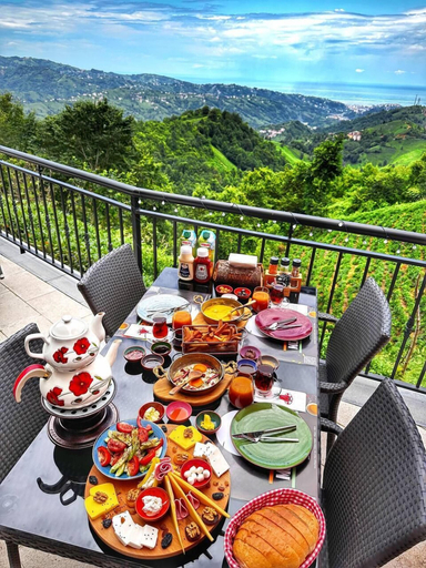 Others 5, Moon House Bungalow, Pazar