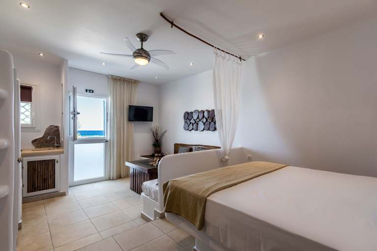 Bedroom 5, Niki Savvas Studio & Suites, South Aegean