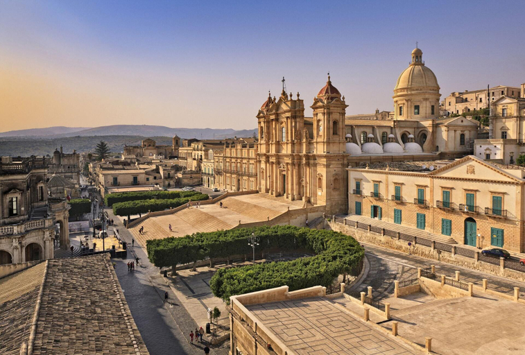 Exterior 5, Modern and Spacious Apartment in Noto, Sicily, Syracuse