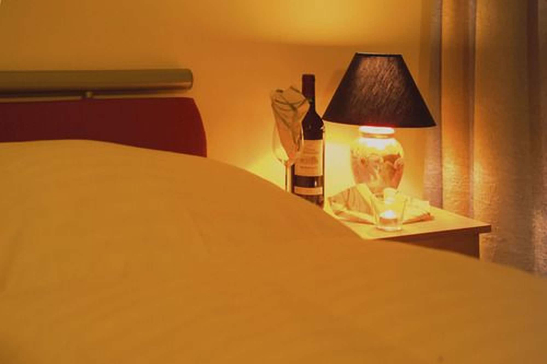 Bedroom 4, Hotel Mercedes Hamburg, Hamburg