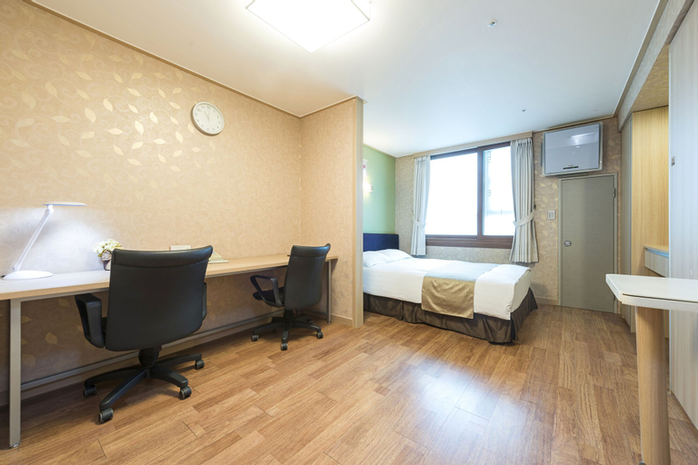 Bedroom 7