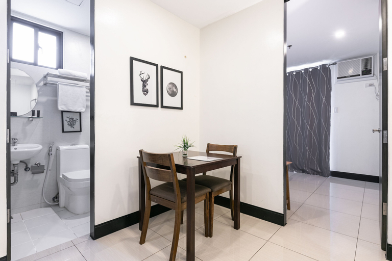 Dining Room 5