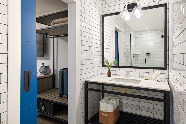 Bathroom 5, The Shoal La Jolla Beach, San Diego