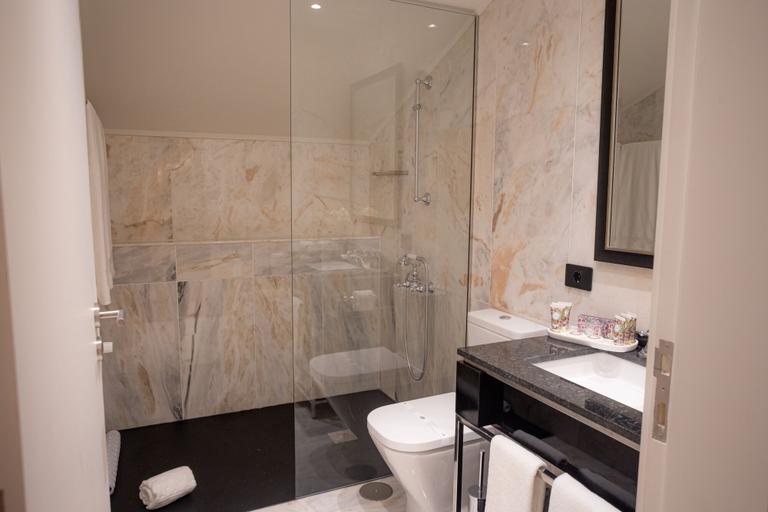 Bathroom 5, Solar do Requeijo by Luna Hotels&Resorts, Arcos de Valdevez
