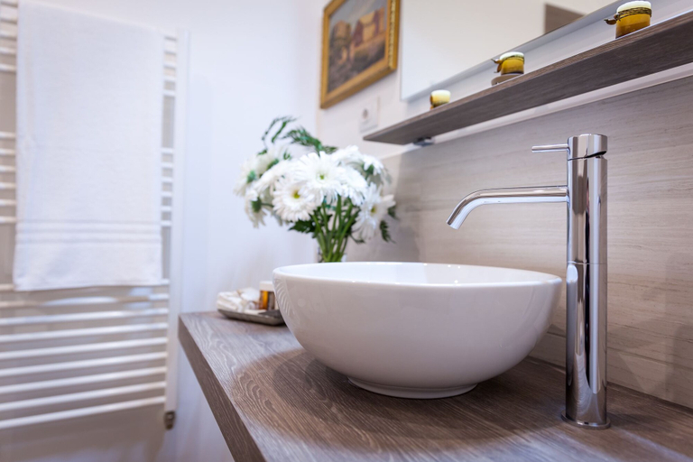 Bathroom 4, Scicli Albergo Diffuso, Ragusa