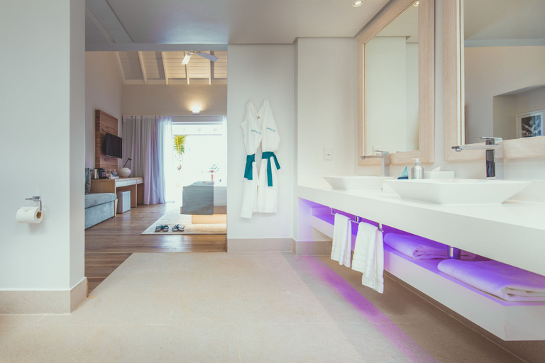 Bathroom 3, Carana Beach Hotel
