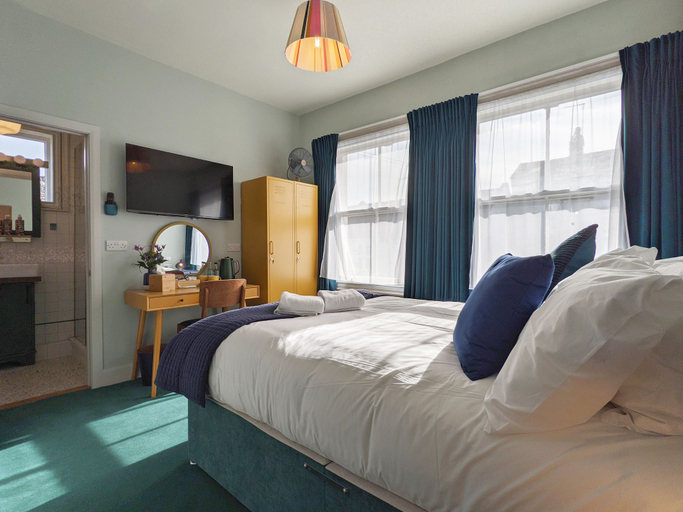 Bedroom 2, The Stirling Arms, Brighton and Hove