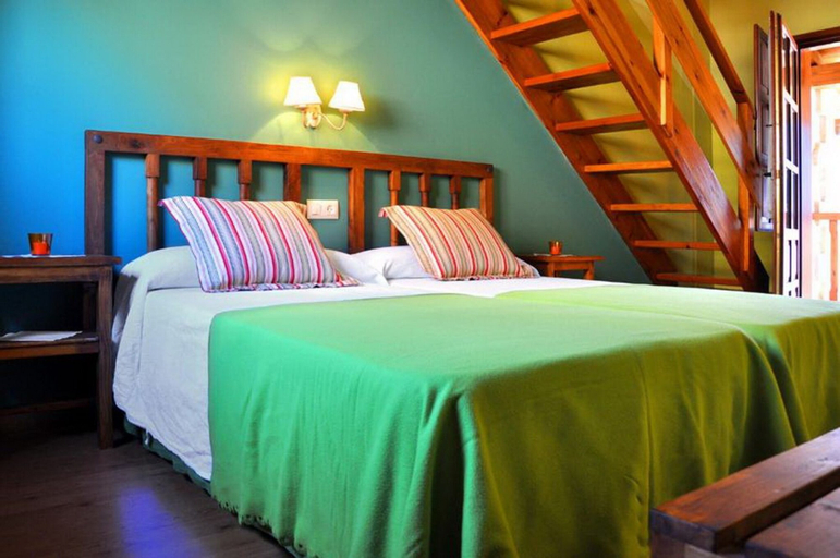 Bedroom 3, Viviendas Rurales Los Llares, Cantabria