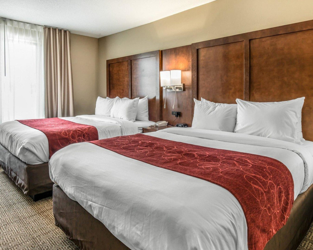 Bedroom 3, Comfort Suites Dunnellon near Rainbow Springs, Marion