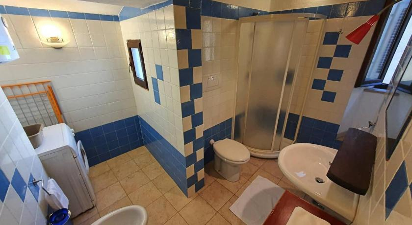 Bathroom 4, Ammiraglio Giglio Castello, Grosseto