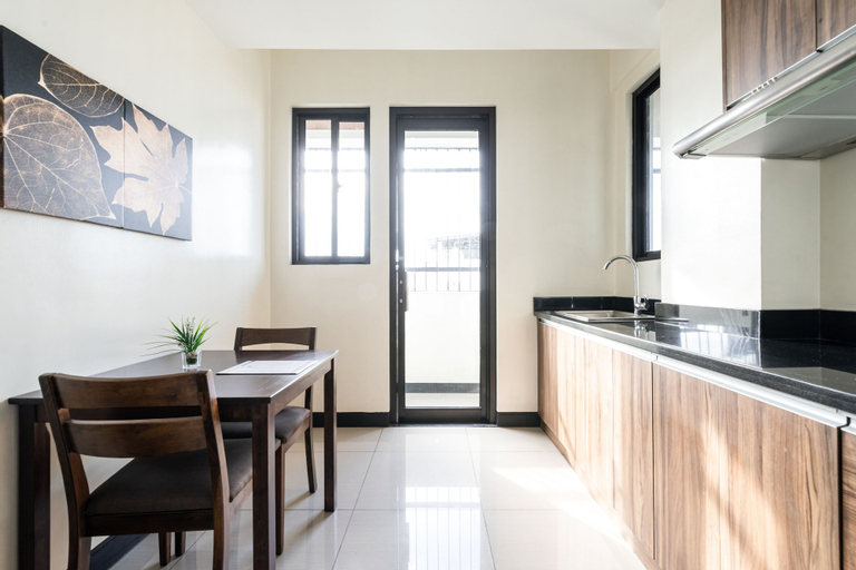 Dining Room 4