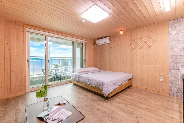 Bedroom 2, Seocheon Sunrise Beach House Pension, Seocheon