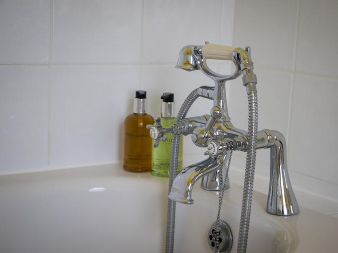 Bathroom 3, Albert & Victoria Guest House, East Sussex