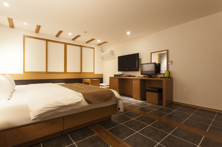Bedroom 22