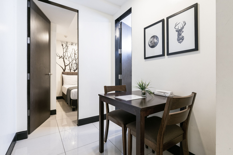 Dining Room 4