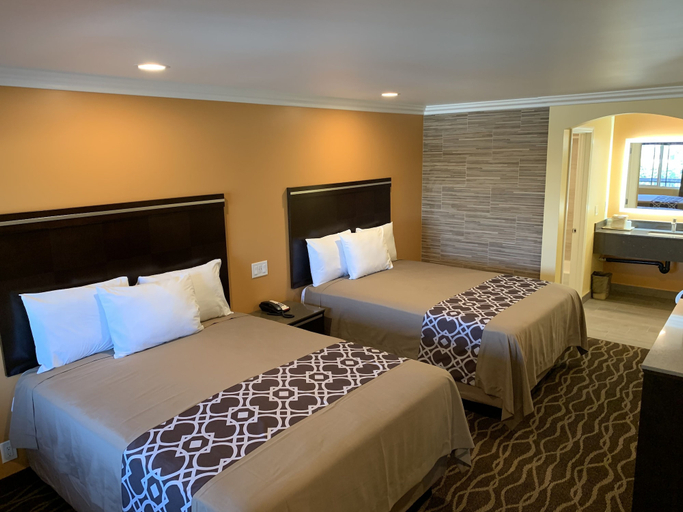 Bedroom 3, Industry Inn & Suites, Los Angeles