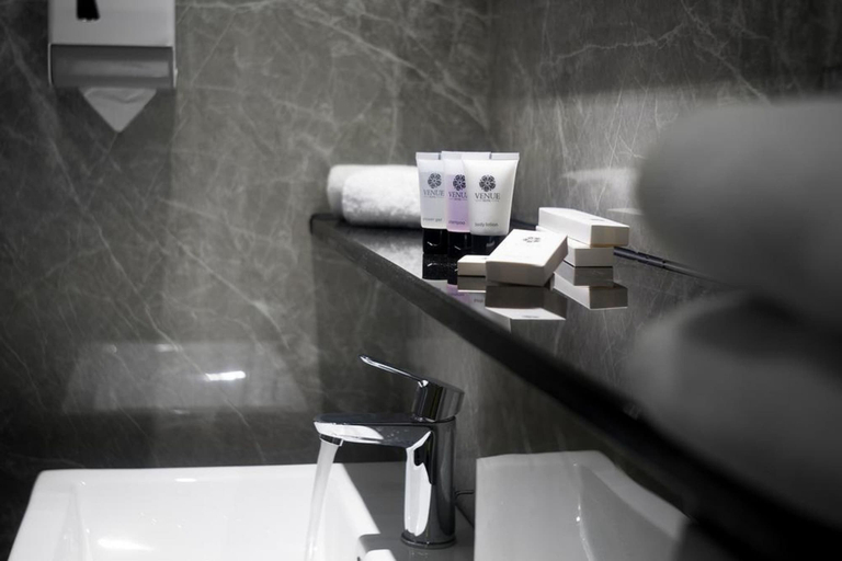 Bathroom 5, Hotel Classic by Venue, Singapore
