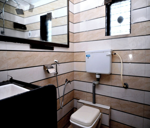 Bathroom 3, KK Tree Retreat, Nashik