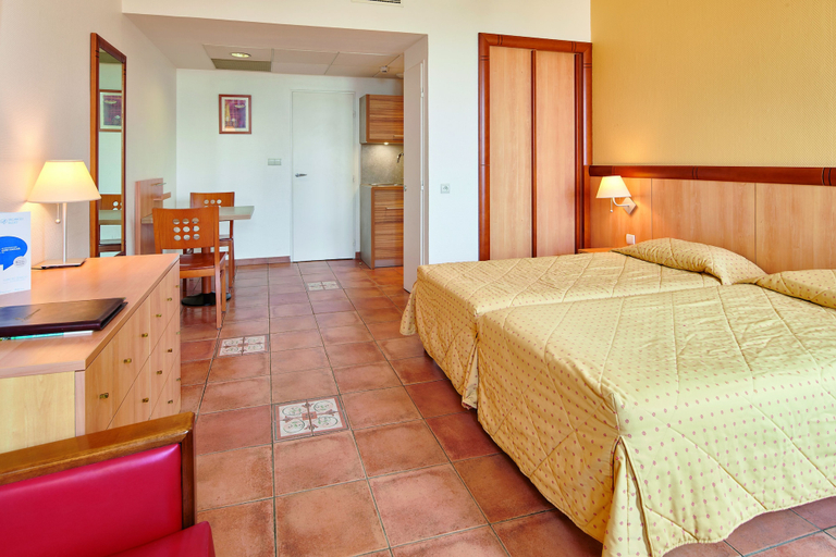 Bedroom 2, Résidence Vacances Bleues Le Méditerranée, Var
