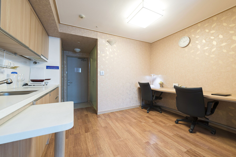 Dining Room 8
