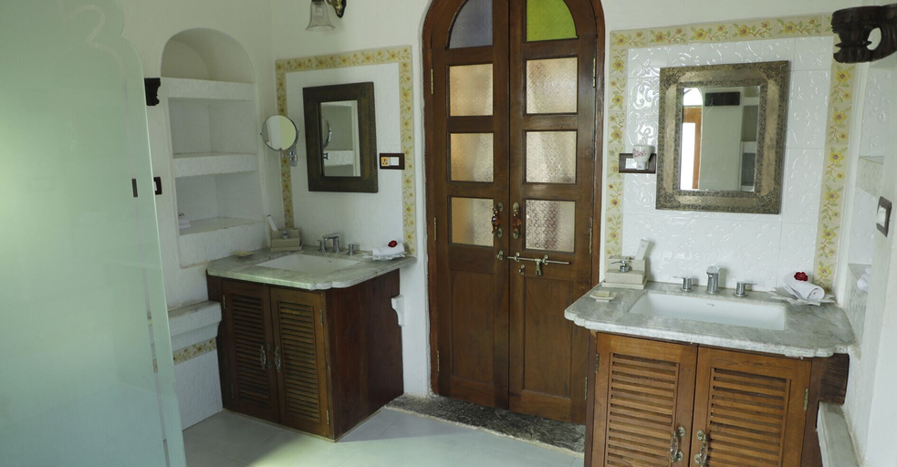 Bathroom, Barabagh Deogarh, Rajsamand