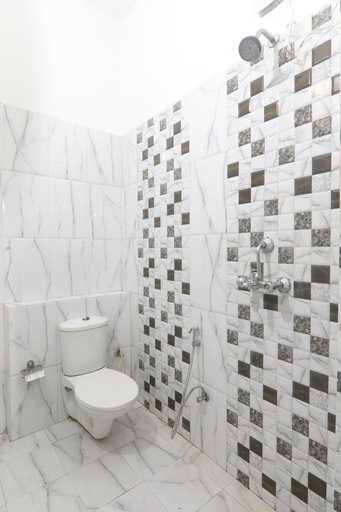 Bathroom 4, HOTEL GLOBAL INN, Lucknow