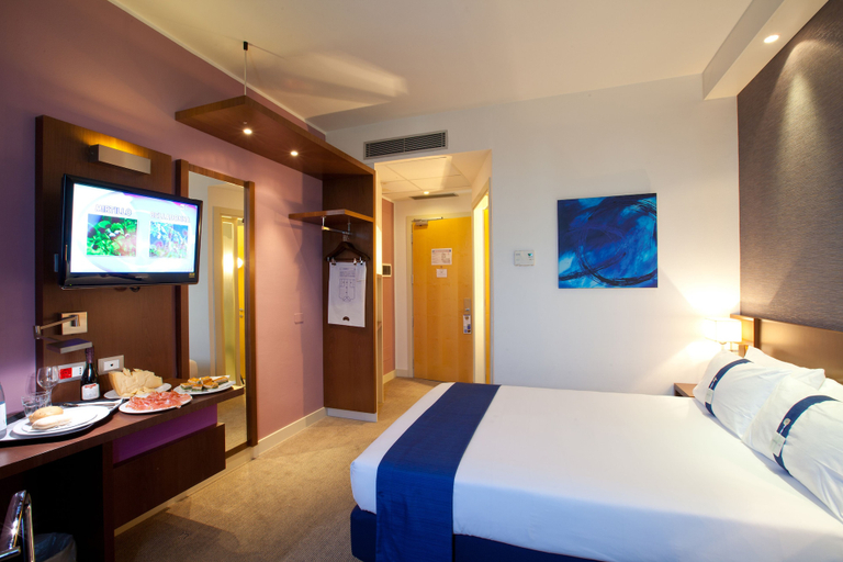 Bedroom 4, Holiday Inn Express REGGIO EMILIA, Reggio Nell'Emilia