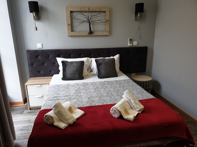 Bedroom 3, Pensão Leão De Ouro, Matosinhos