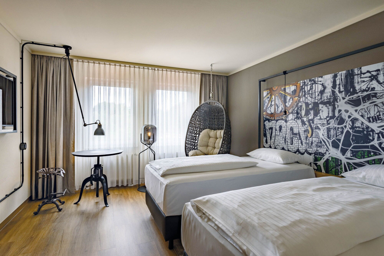 Bedroom 4, Seminaris Sunday Hotel Bad Boll, Göppingen