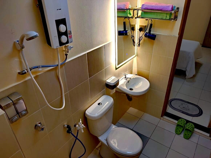 Bathroom 2, Viens303 HOME Bentong Homestay, Bentong