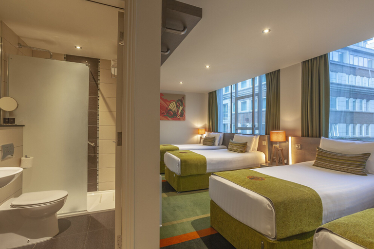 Bedroom 4, Temple Bar Inn, Dublin