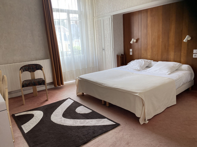 Bedroom 3, Hotel De Paris, Puy-de-Dôme