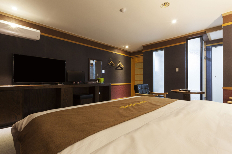 Bedroom 12