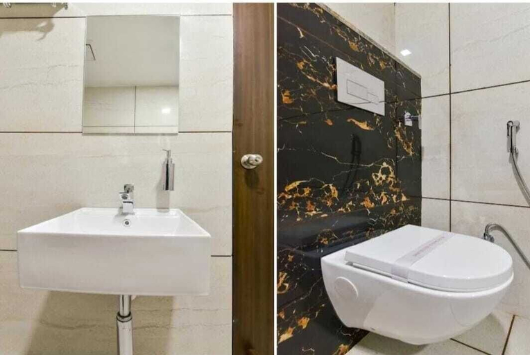 Bathroom 3, HOTEL JAI HARSH BY DIVYANSHI HOSPITALITY, Jaipur